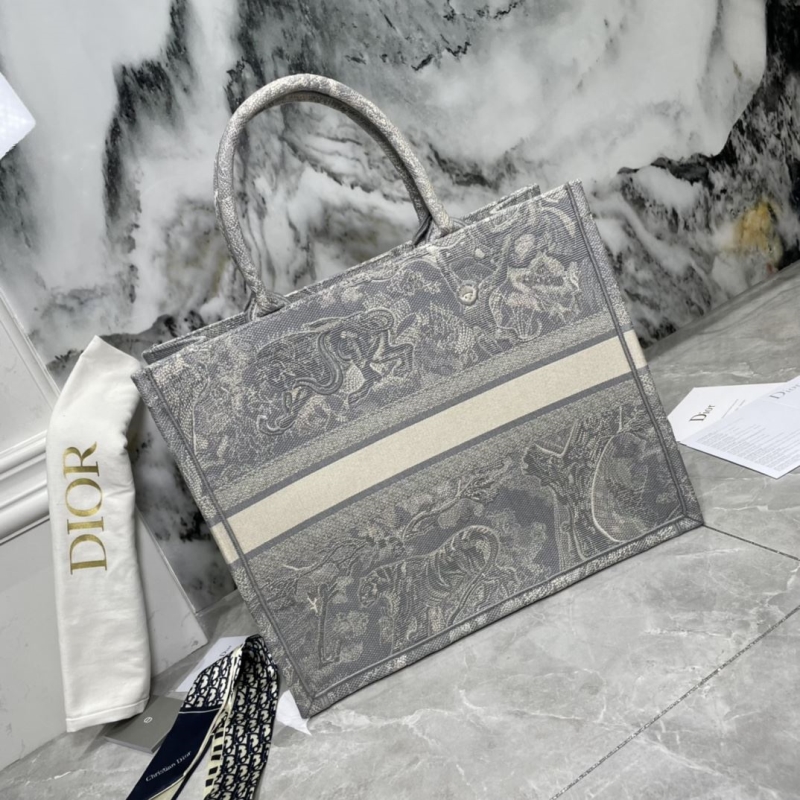 Dior Shopping Bags